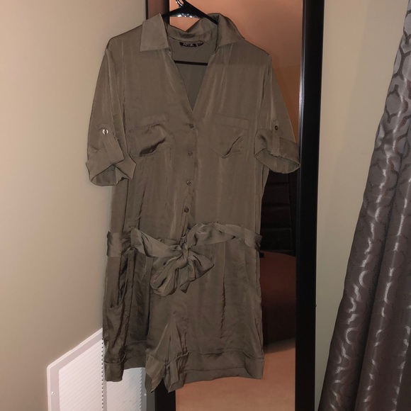 Olive green silk like romper - Picture 1 of 4